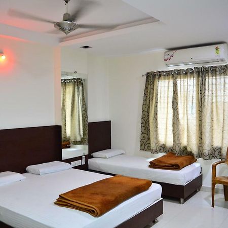 Hotel Maheshwari Avenue 乌贾因 外观 照片