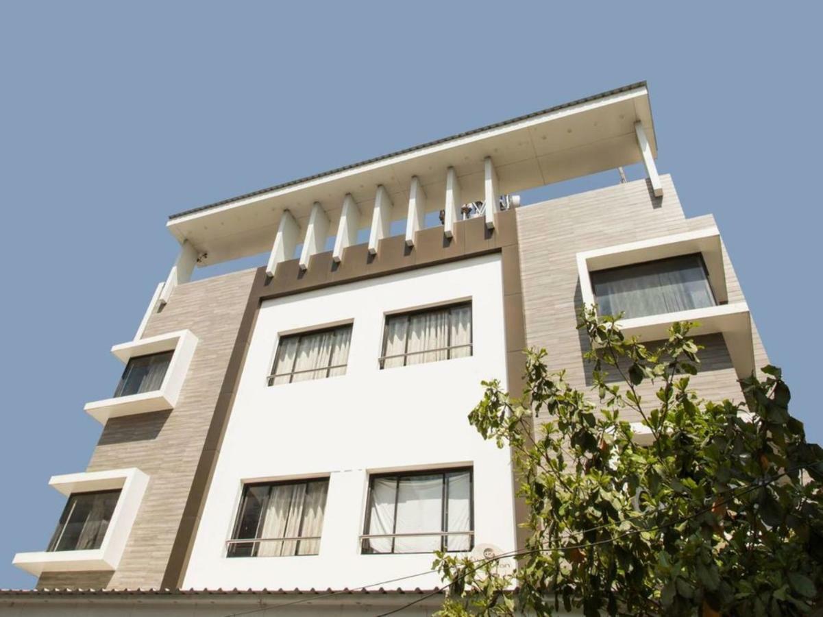Hotel Maheshwari Avenue 乌贾因 外观 照片