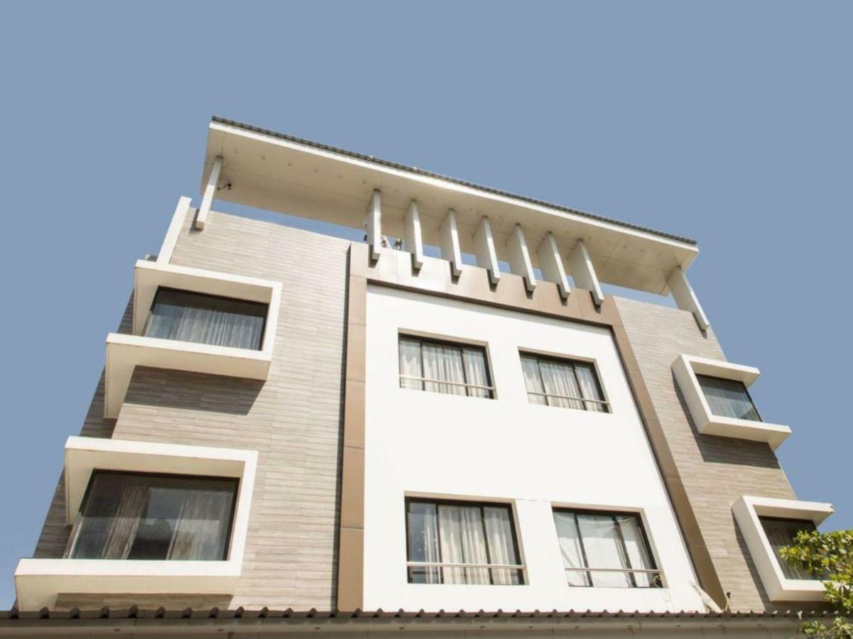 Hotel Maheshwari Avenue 乌贾因 外观 照片